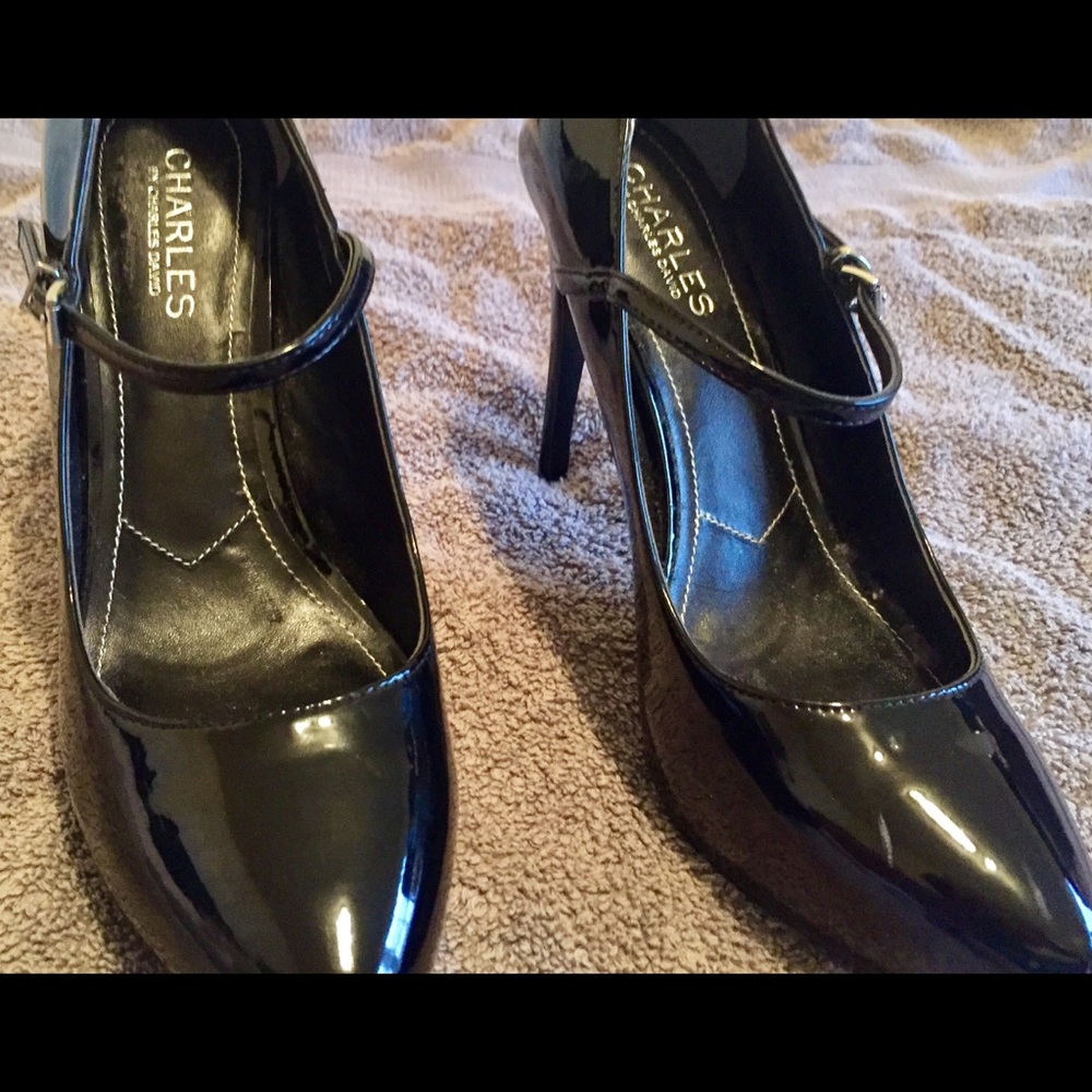 St. Charles David Designer Black Heels